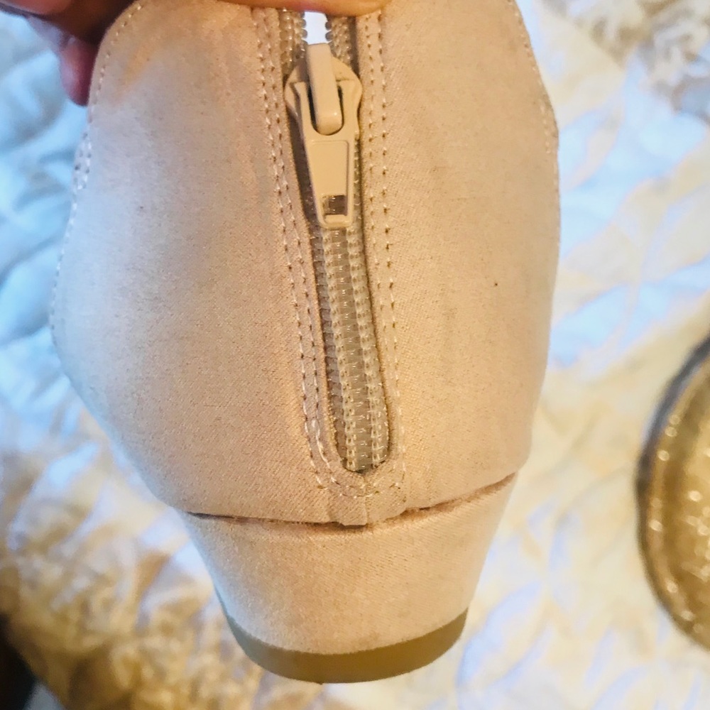 Shoes - Picture 3 of 3